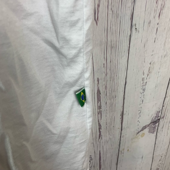 Men’s Large Brazil T short . - Picture 3 of 6